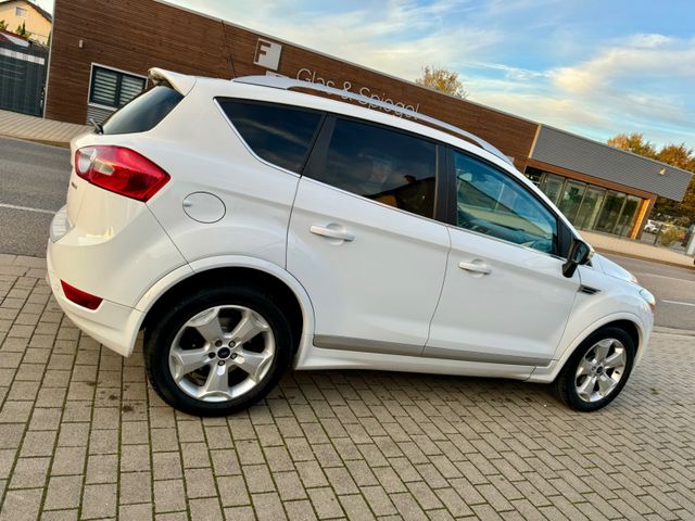 Ford Kuga Titanium/PANO/TEILLEDER/INSPEKTIONNEU