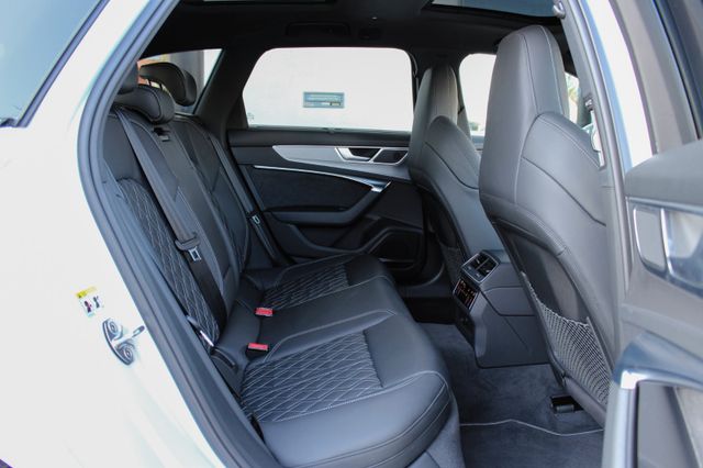 Audi A6 Avant 45 TFSI quattro/ S LINE/ PANO/ B&O/ LED
