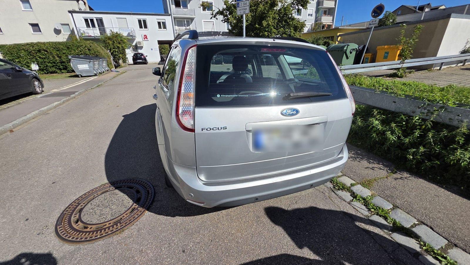 Ford Focus 2010 — photo 13
