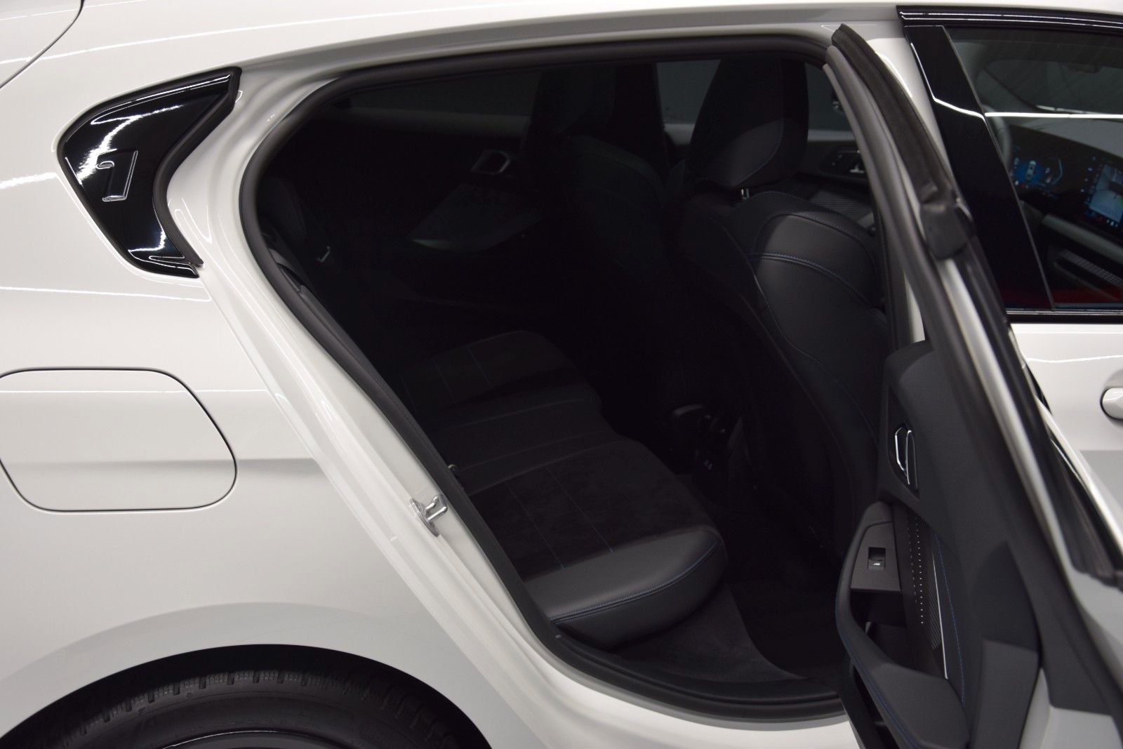 Fahrzeugabbildung BMW 118 d M Sport Pano Ambiente LED Kamera Alcantara