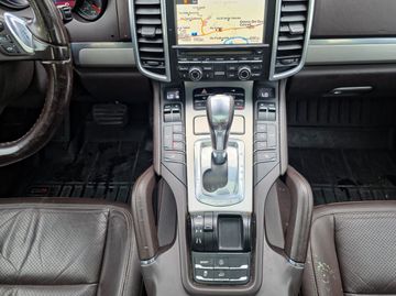 Porsche Cayenne - 11