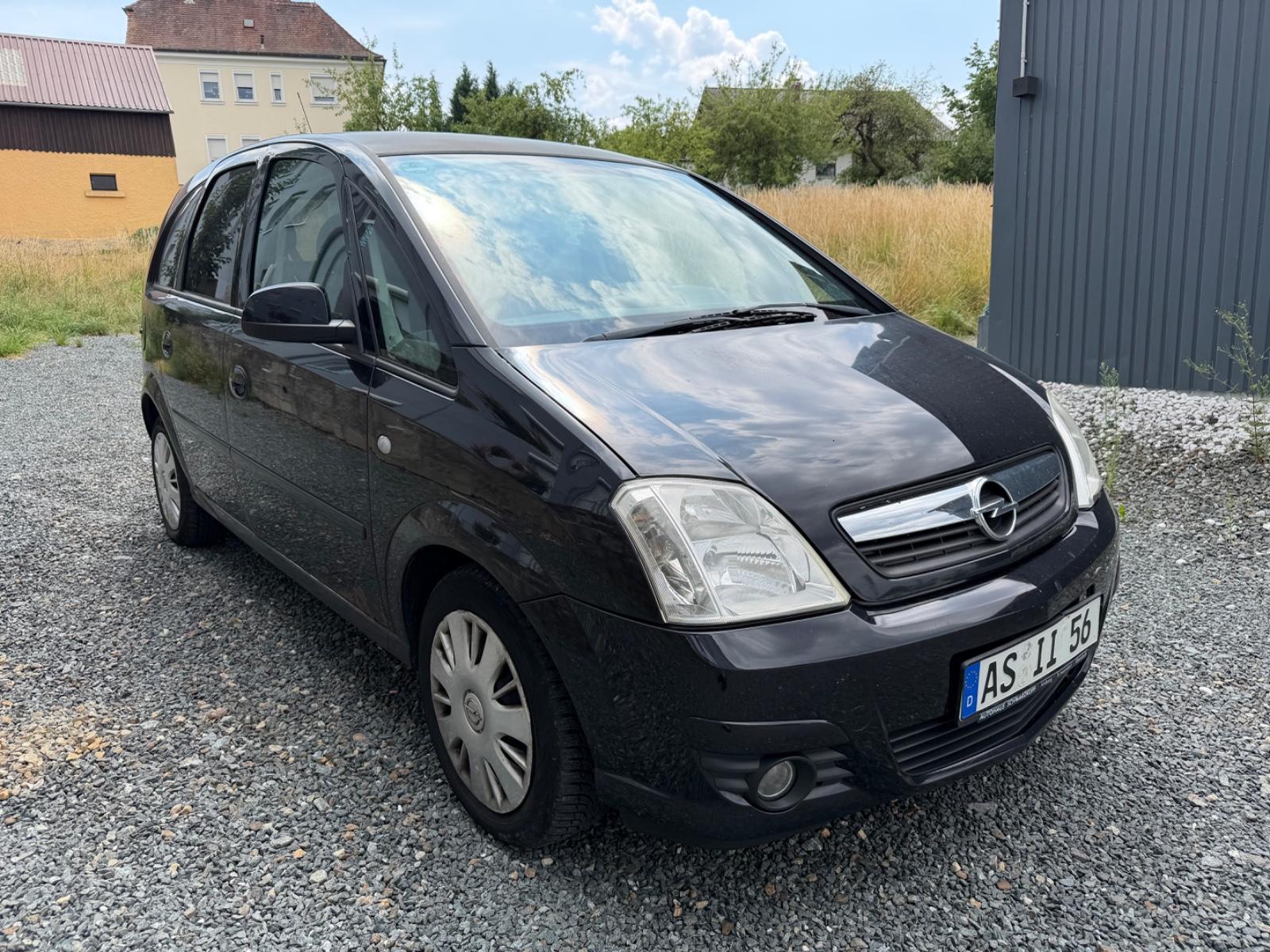 Opel Meriva 2007 — салон