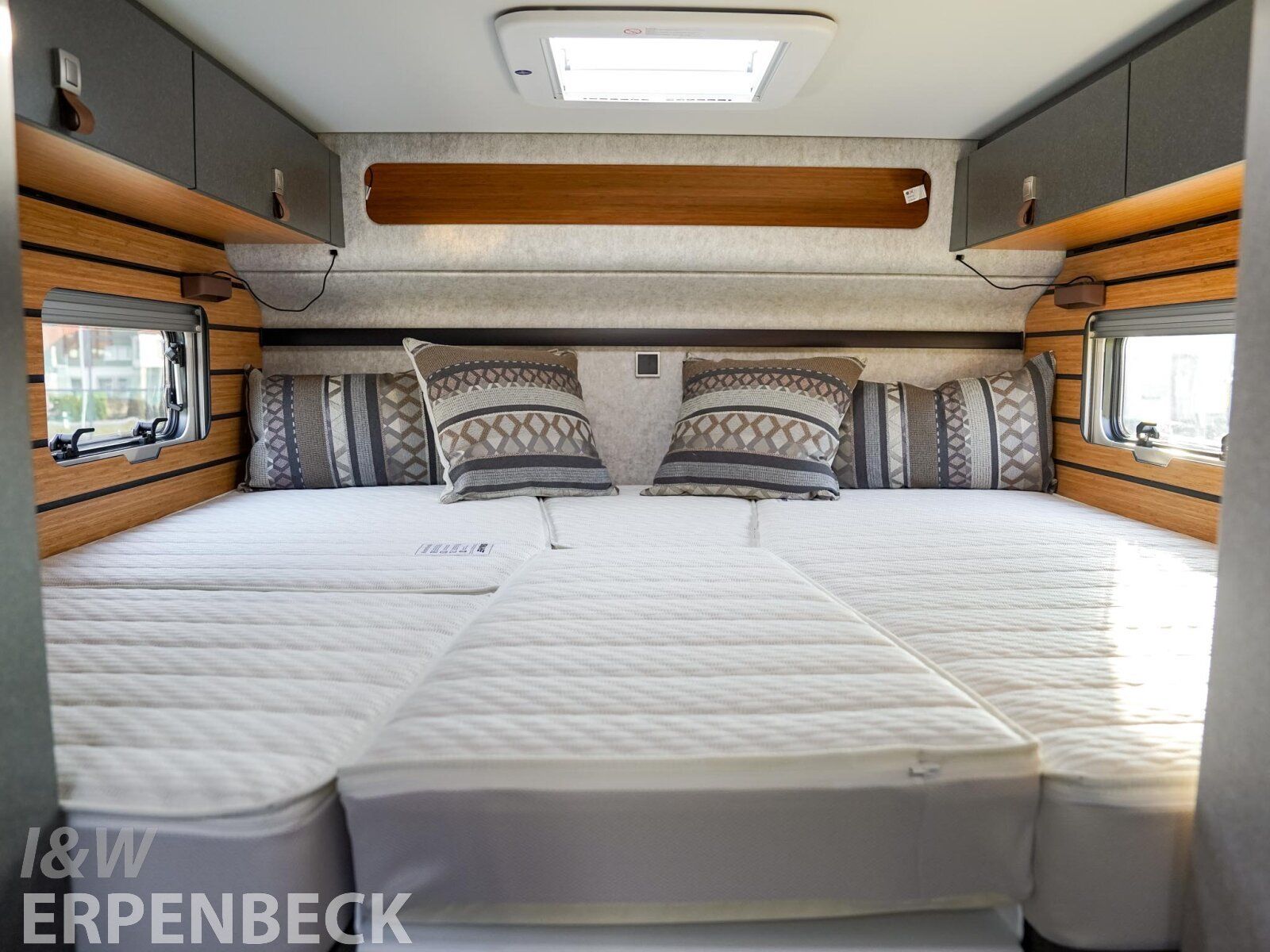 Fahrzeugabbildung HYMER / ERIBA / HYMERCAR Sprinter 417 CDI B-Klasse ML-T 580