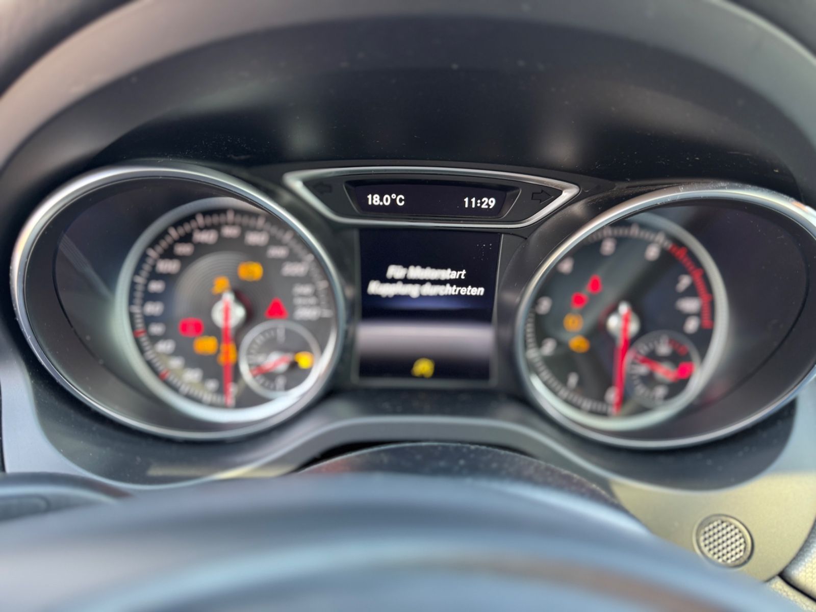 Mercedes-Benz CLA 180 Urban mit erst 43382 km !!! foto 18