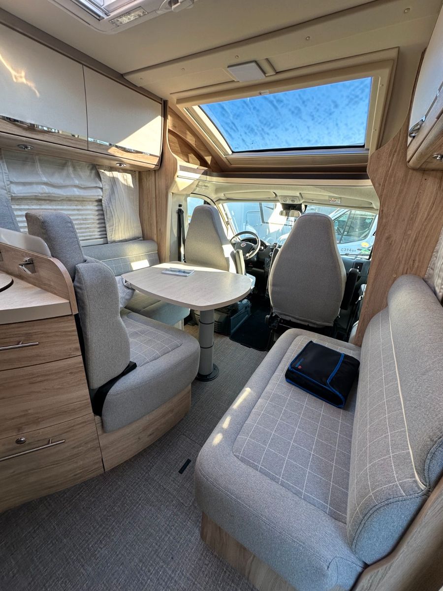 Fahrzeugabbildung Eura Mobil Profila T 675 SB *rollerbühne*