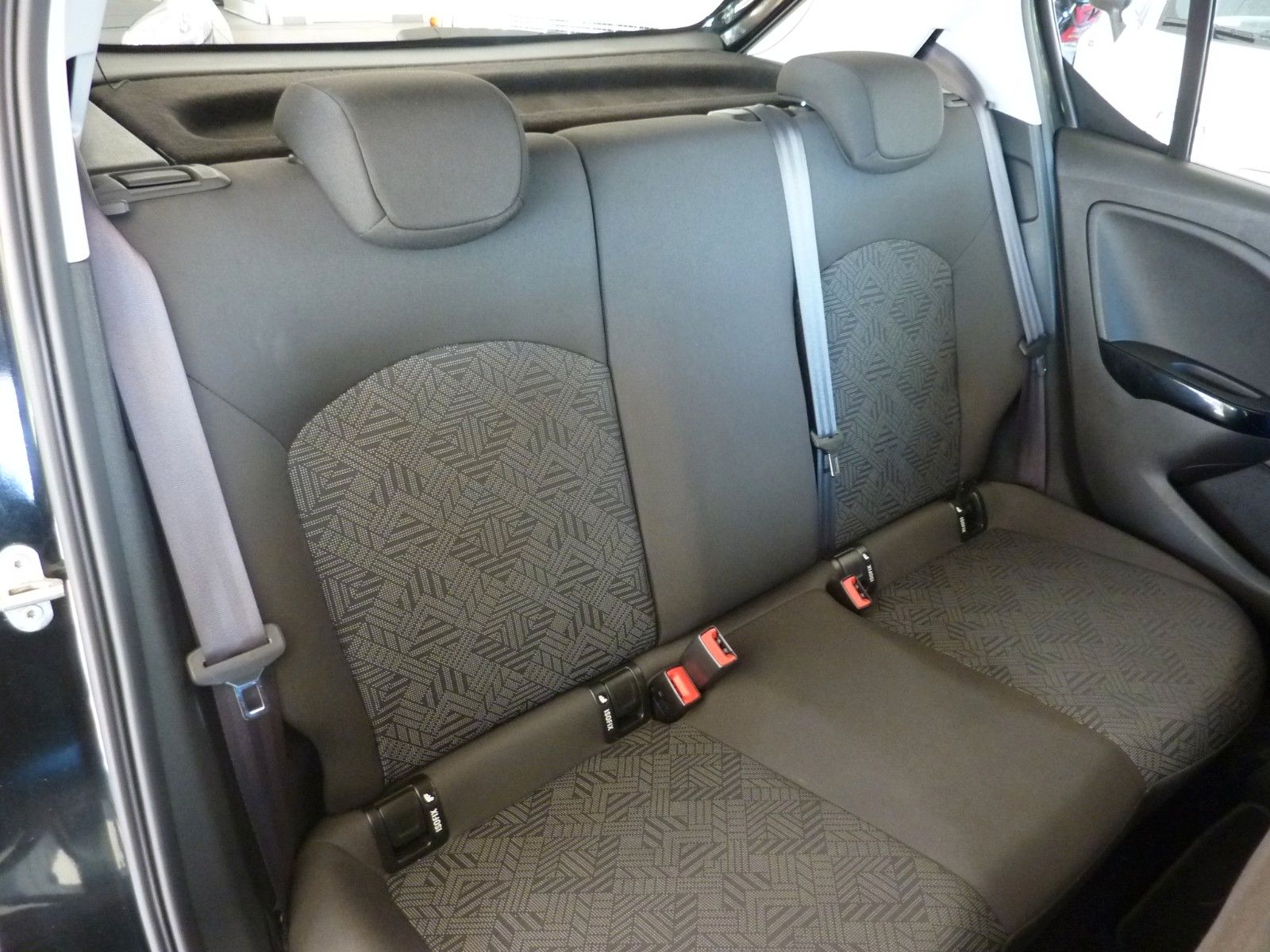 Fahrzeugabbildung Opel Corsa 1.4 Edition, AC, BC, Allwetter