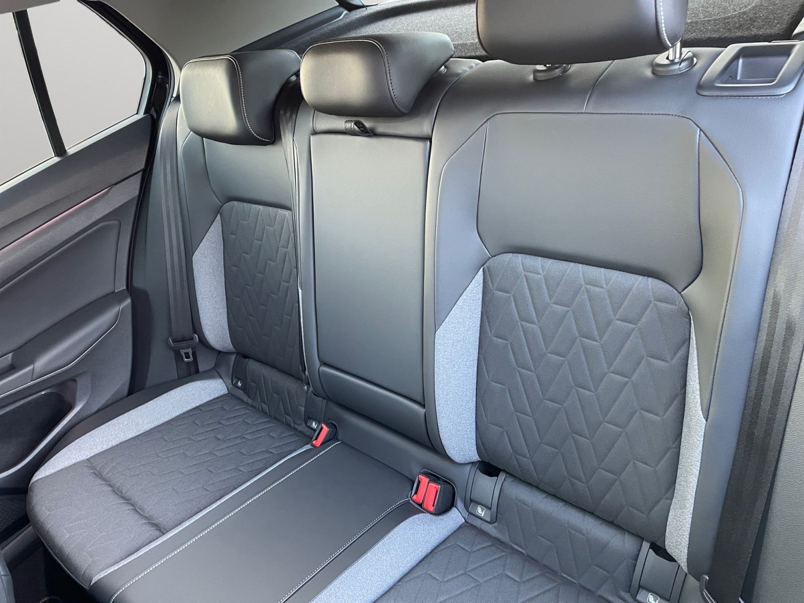 Volkswagen Golf - Bild 13