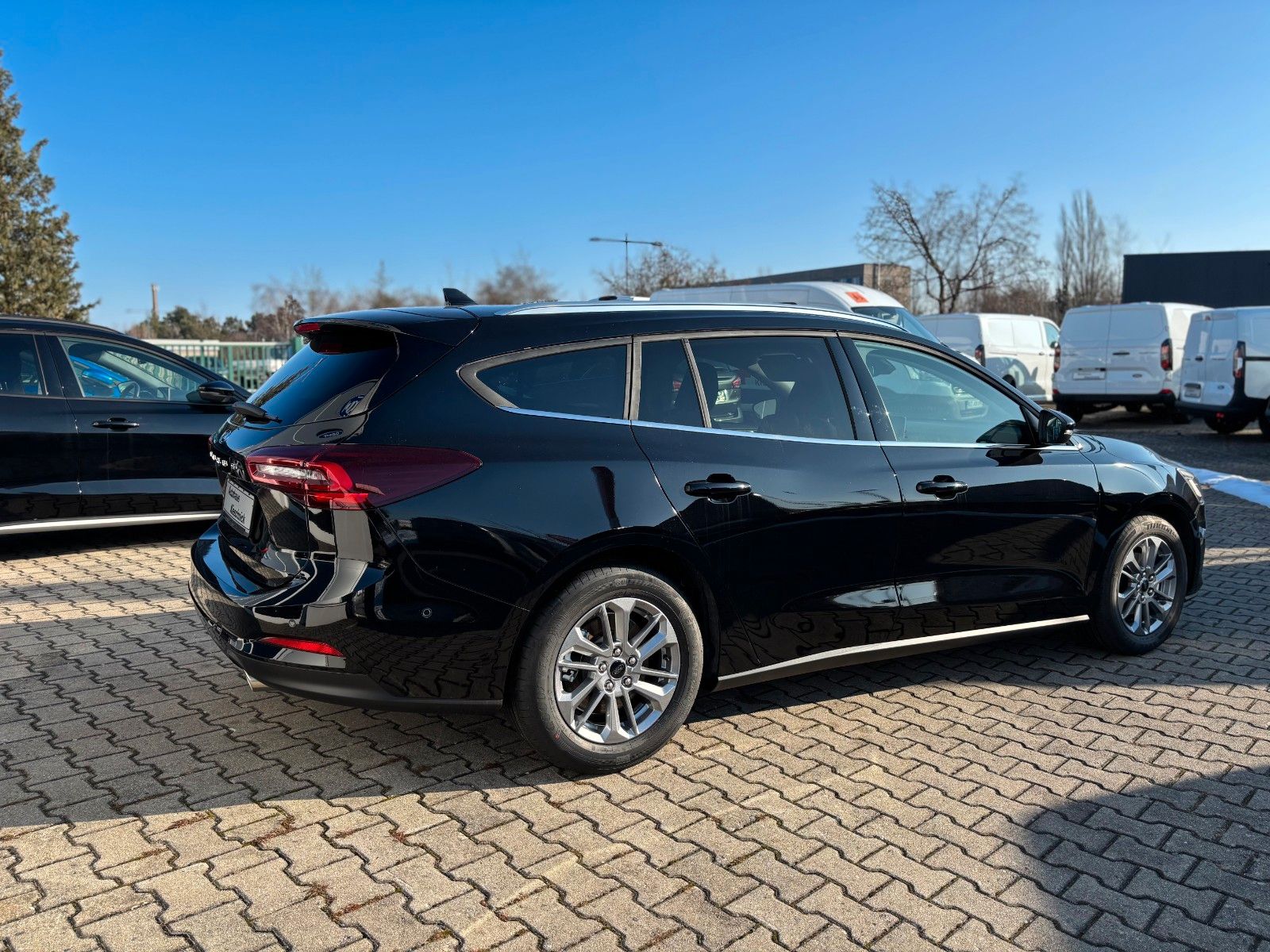 Fahrzeugabbildung Ford Focus Turnier Titanium X