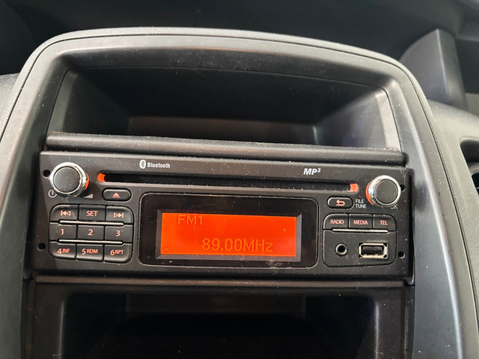 Fahrzeugabbildung Opel Vivaro 2.0D Kombi L1H1 9-SITZE/KLIMA/ALU/SolarPr