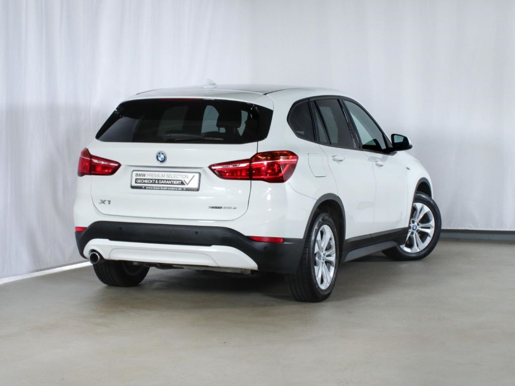 BMW X1 25e Advantage AHK PDC NAVI SHZ  LEDER imagem 2