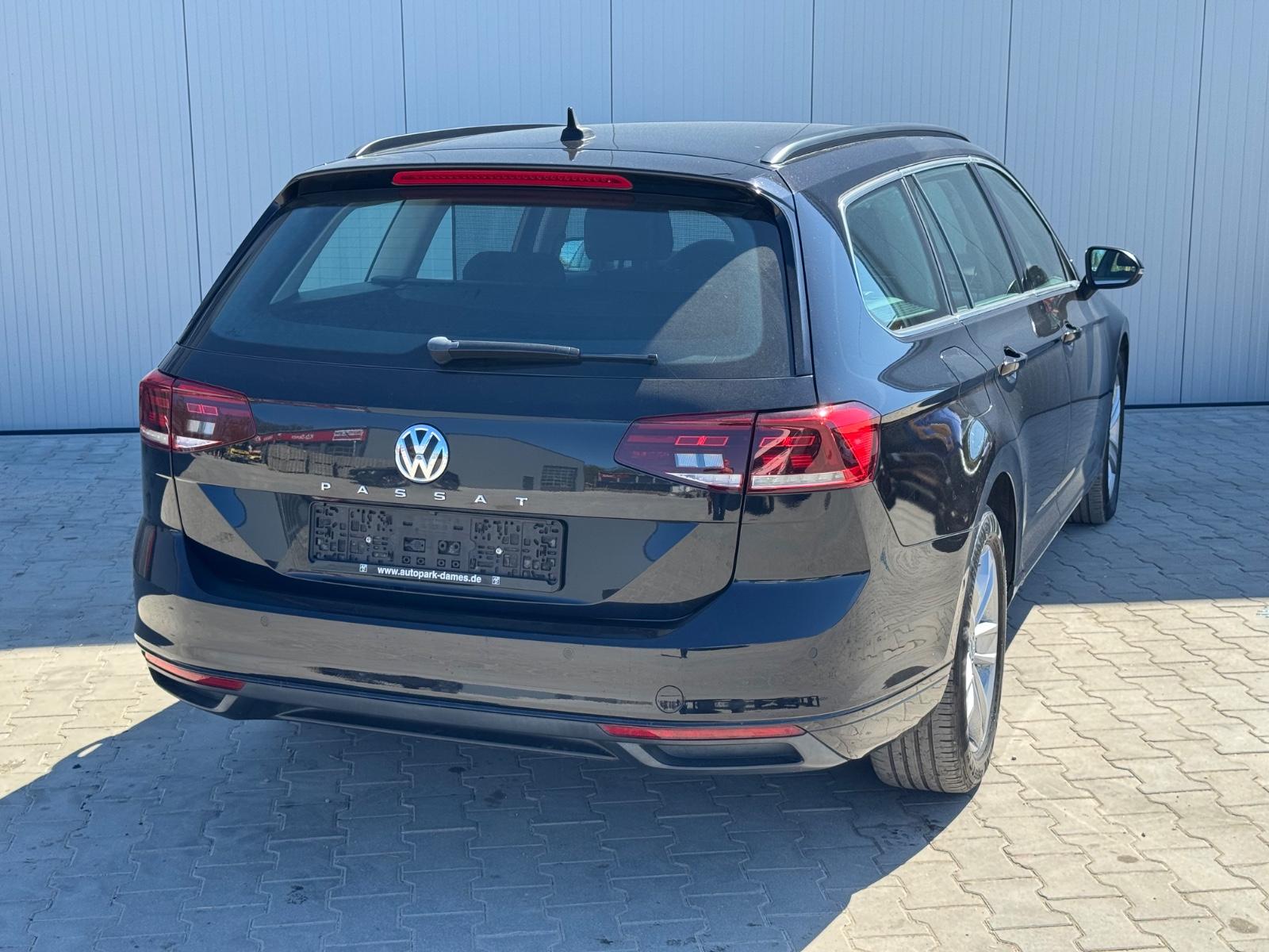 Volkswagen Passat Kombi DSG Led Navi ACC AHK Kamera
