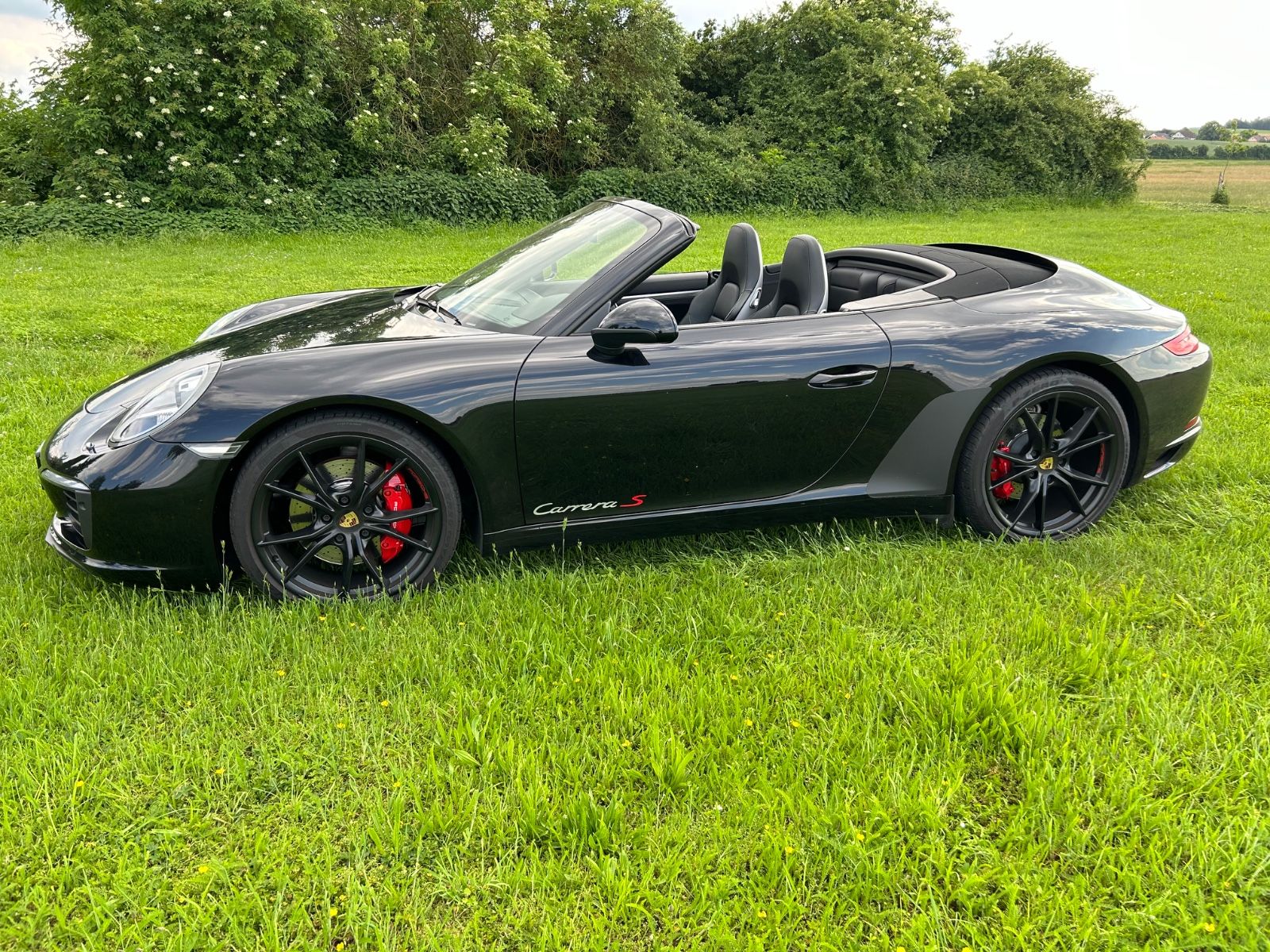 PORSCHE 991 .2 Carrera S Cabriolet mit Schaltgetriebe