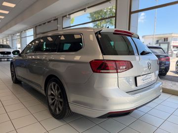 Volkswagen Passat - 4