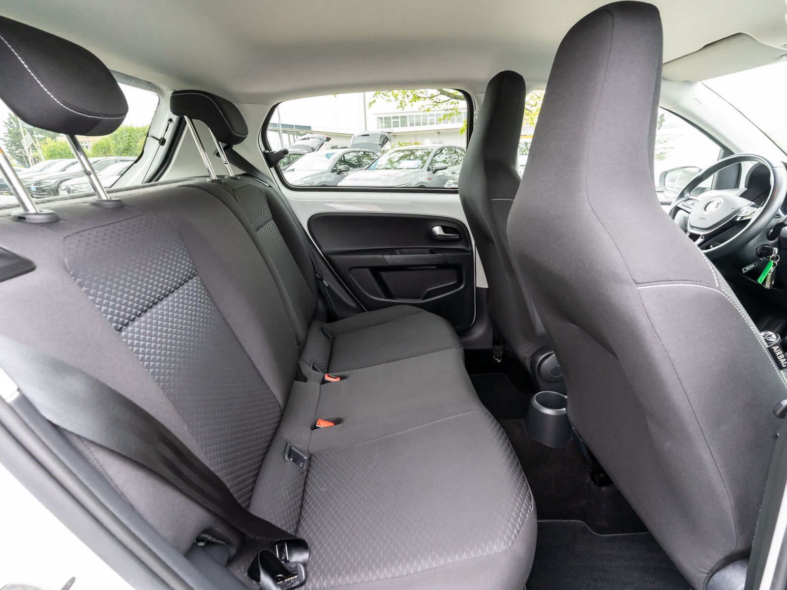 Volkswagen up! - Bild 8