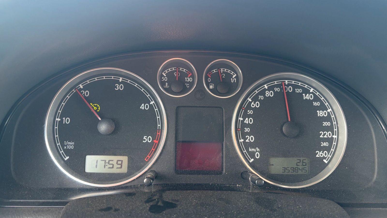 Volkswagen Passat 2004 — photo 9