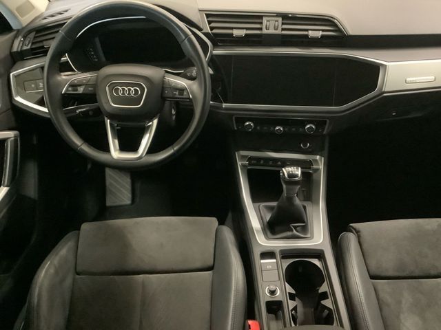 Q3 Sportback S line 35 TFSI 6-Gang,AHZV,LED,PDC