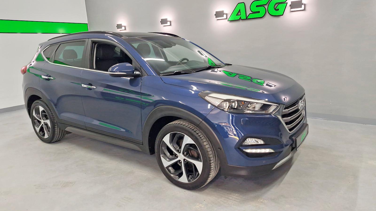 Hyundai Tucson Premium 4WD / Pano / Standheiz. / 1.Hand