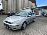 Ford Focus 1.6 Ghia Autom. - Ford Focus aus 2002: Ghia