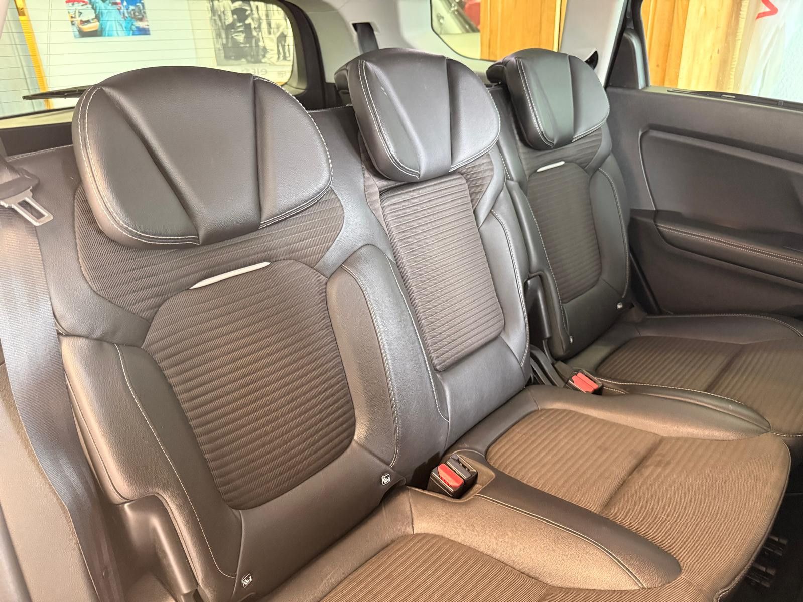 Fahrzeugabbildung Renault Scenic ENERGY dCi 160 EDC Bose Edition/ 7.SITZER