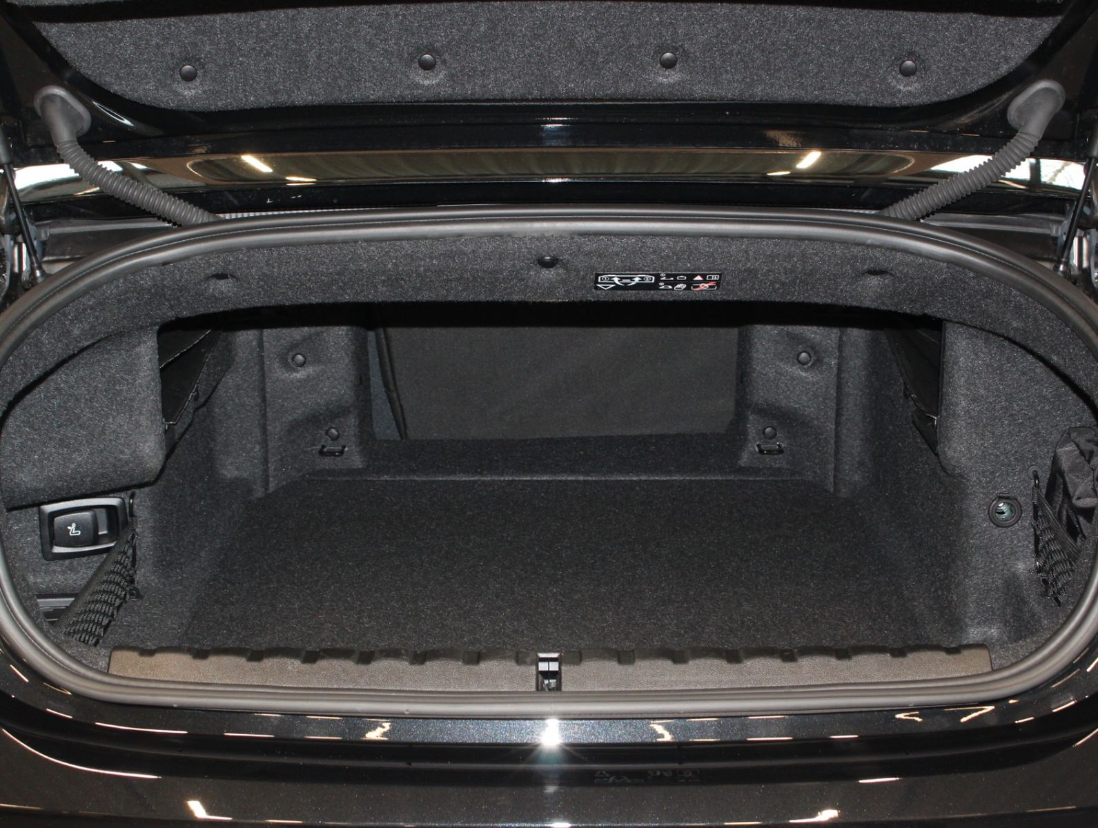 Fahrzeugabbildung BMW 420 i Cabrio 1.Hand*LED*MWST*Kamera*TOP