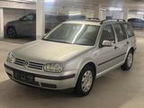 Volkswagen Golf 1.6 Auto Special Variant TÜV NEU - Volkswagen Golf aus 2001: Kombi