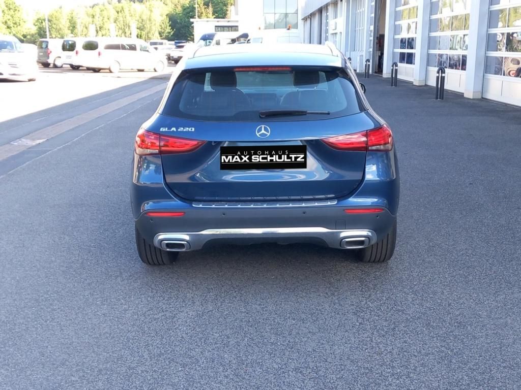 Fahrzeugabbildung Mercedes-Benz GLA 220 d Navi*AHK*PDC*SpurH*el.Heck*Kam.*AUT