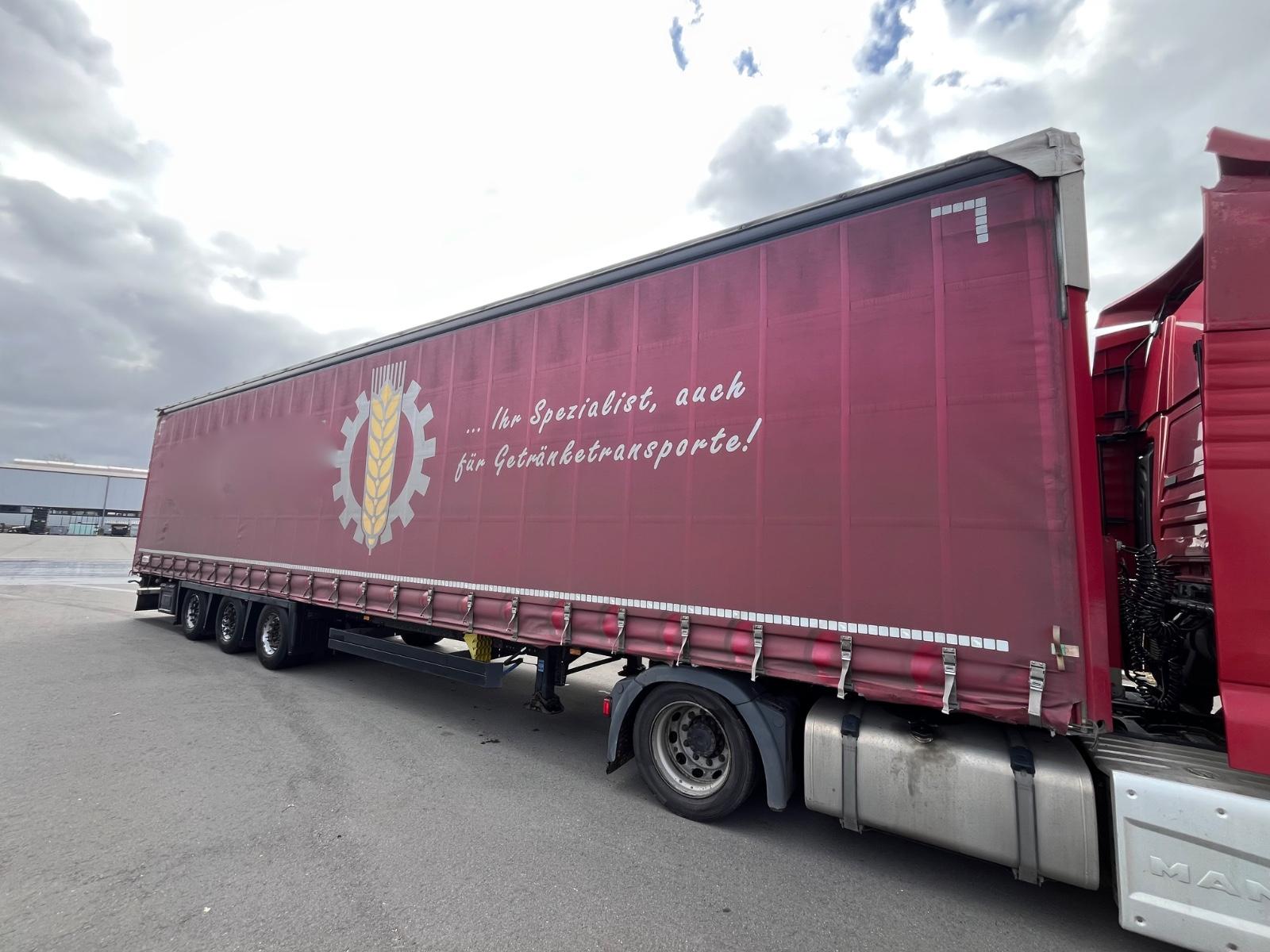 Schmitz Cargobull Tautliner Mega Liftachse Eisfrei/Dach Getränke