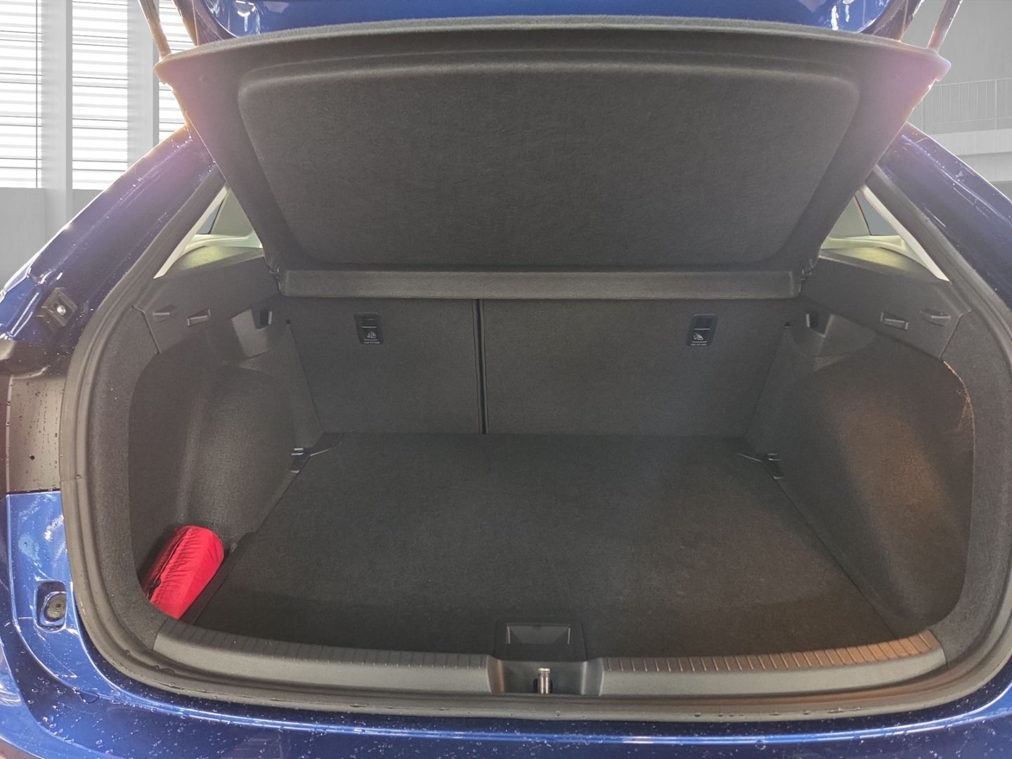 Fahrzeugabbildung Volkswagen Taigo Energy Energy 1.0 TSI AHK-abnehmbar Navi D