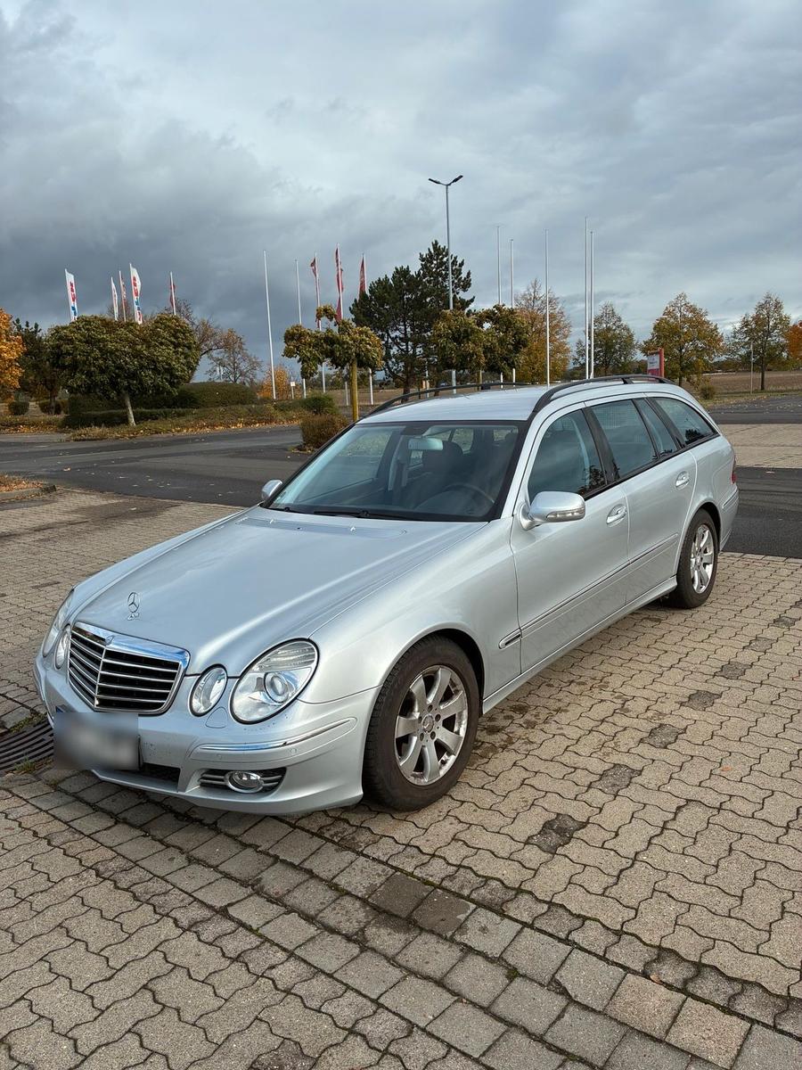 Mercedes-Benz E 200