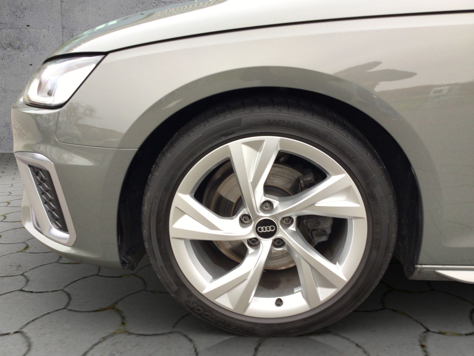 Audi A4 - Bild 13