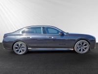 BMW 750 - Vorschau Bild 2