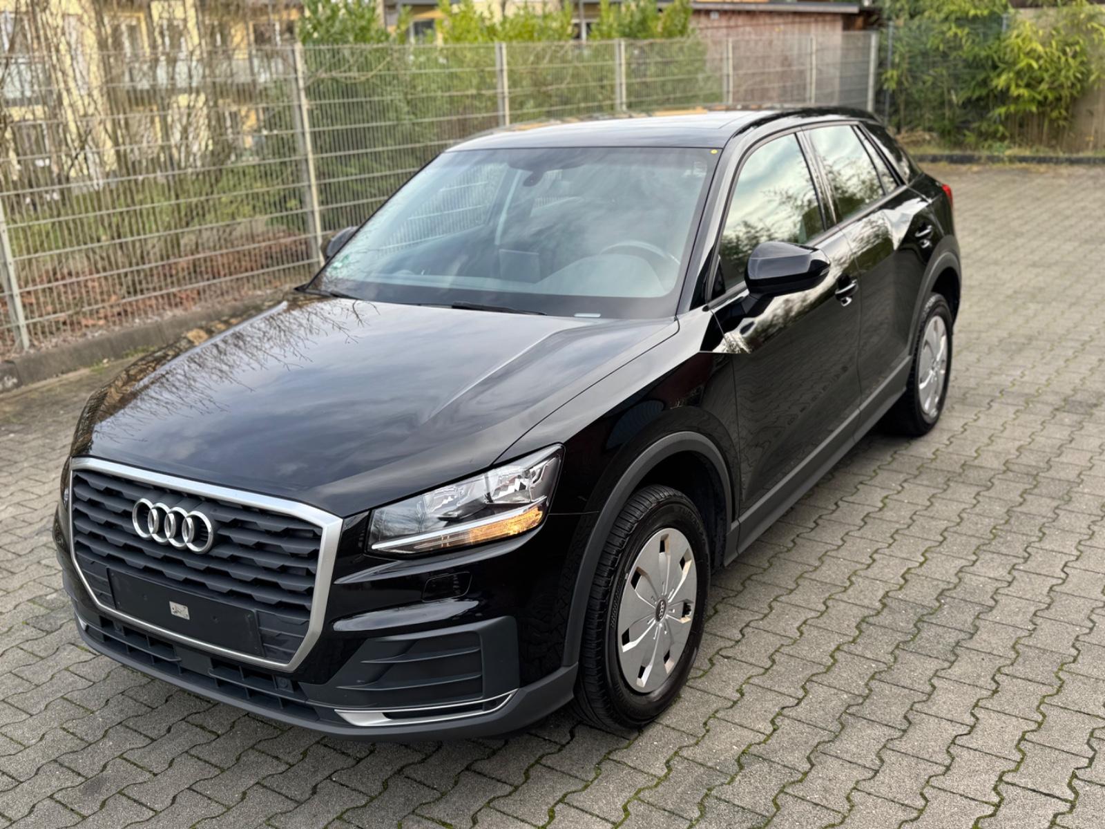 Audi Q2 30 TDI Panorama-Ausstelldach - 1.Hand -