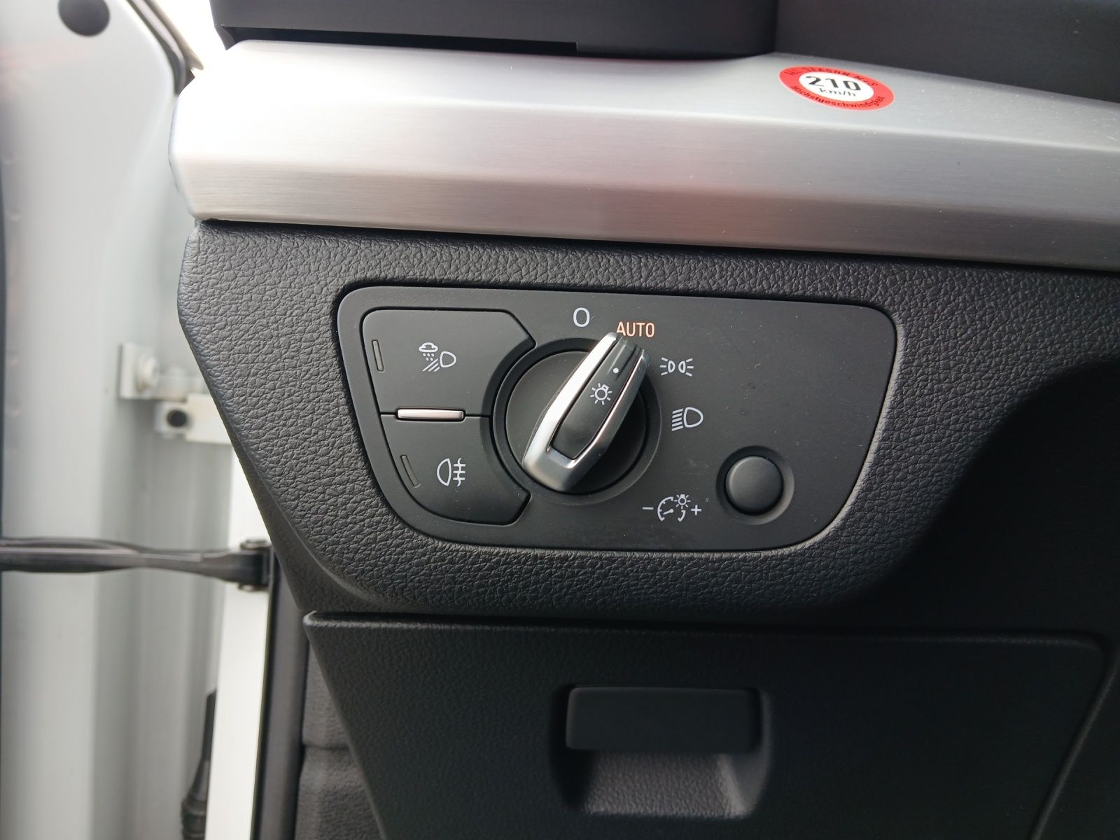 Fahrzeugabbildung Audi Q5 45 TFSI advanced quattro S-tronic LED Nai AVC