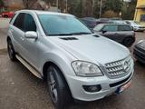 Mercedes-Benz ML 320 CDI 4X4 - Mercedes-Benz ML 320: Cdi