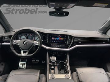 Volkswagen Touareg - 11