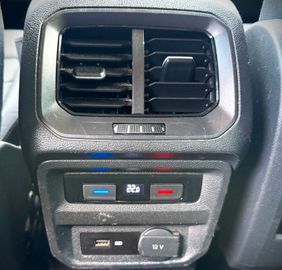 Volkswagen Tiguan - 10