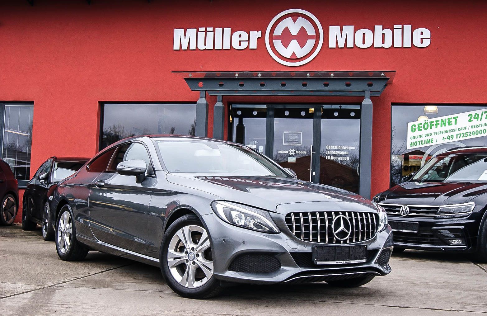 Fahrzeugabbildung Mercedes-Benz C 200 Coupe' Aut NAVIGATION PARKASSISTENT LEDER