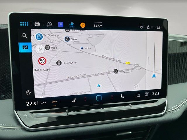 Fahrzeugabbildung Volkswagen Passat 1.5eTSI DSG Business LED+DIGI+KAM+AHK+ACC