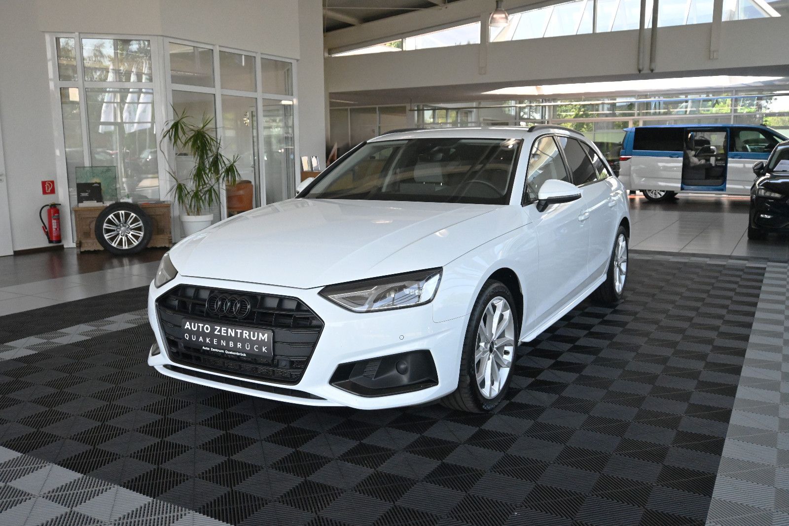 Audi A4 Avant 35 TDI Black Navi Leder Sportsitze imagem 3