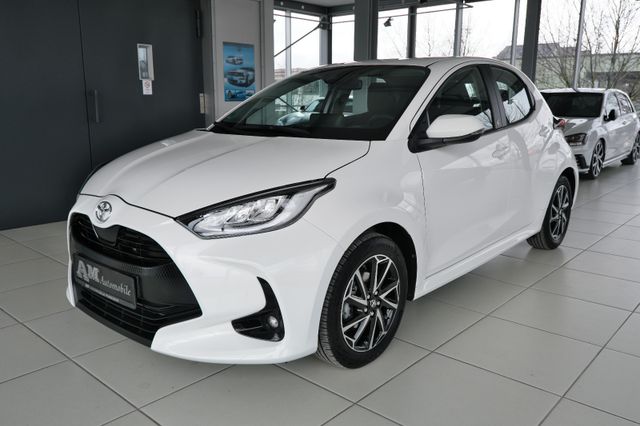 Toyota Yaris Team Deutschland LED Carplay Kamera DE-FZ