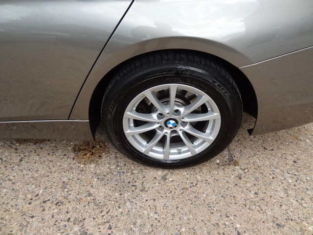 Fahrzeugabbildung BMW 318d Advantage/2.Hd/Navi/LED/AHK/SitzH/TopZust/