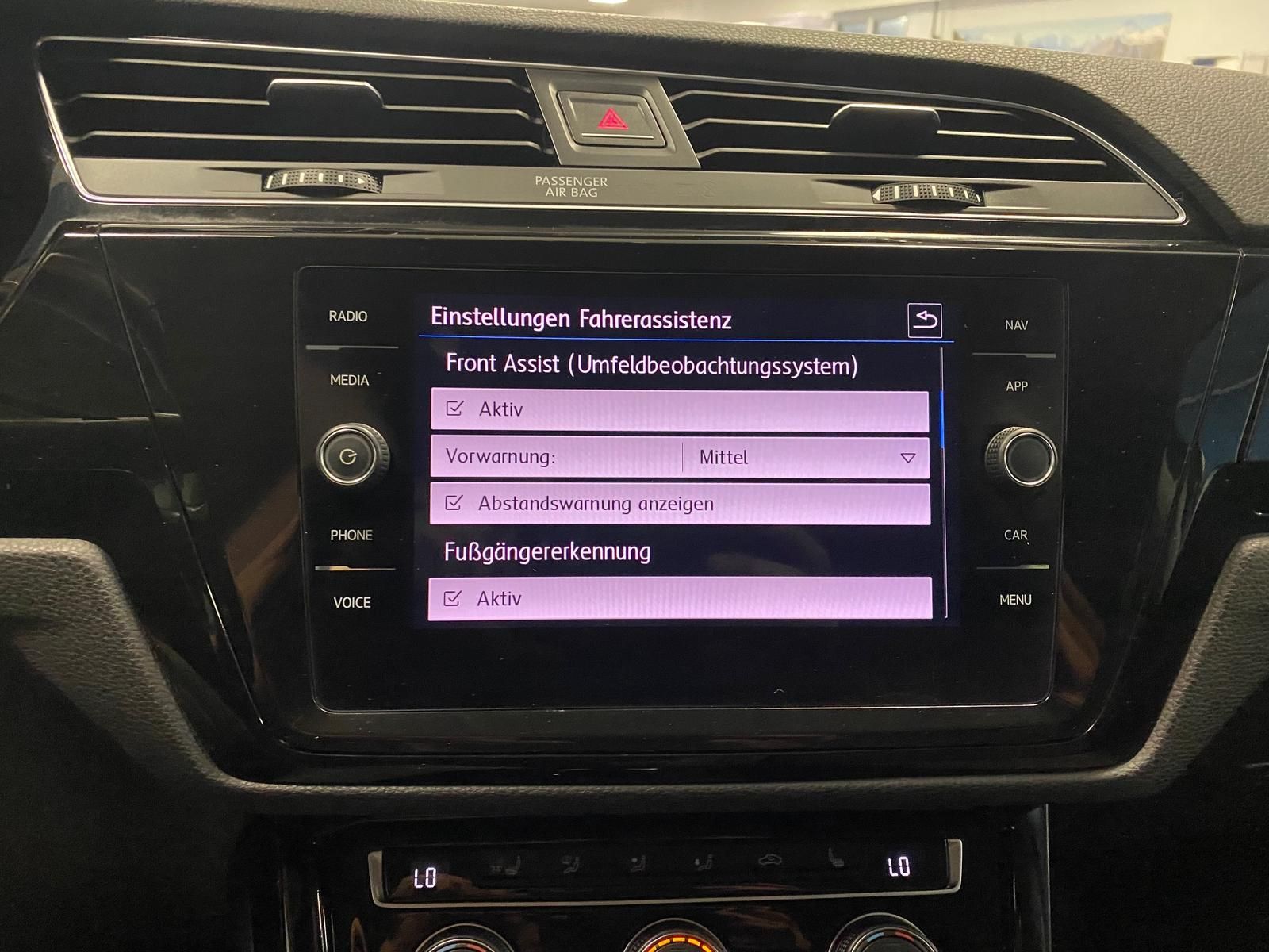 Fahrzeugabbildung Volkswagen Touran 1.4 16V TSI Highline BMT+TOTWINKEL+ACC+++