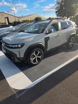 Dacia Duster III TCe 130 Journey - mit Benzin-Antrieb: Beige, Geländewagen