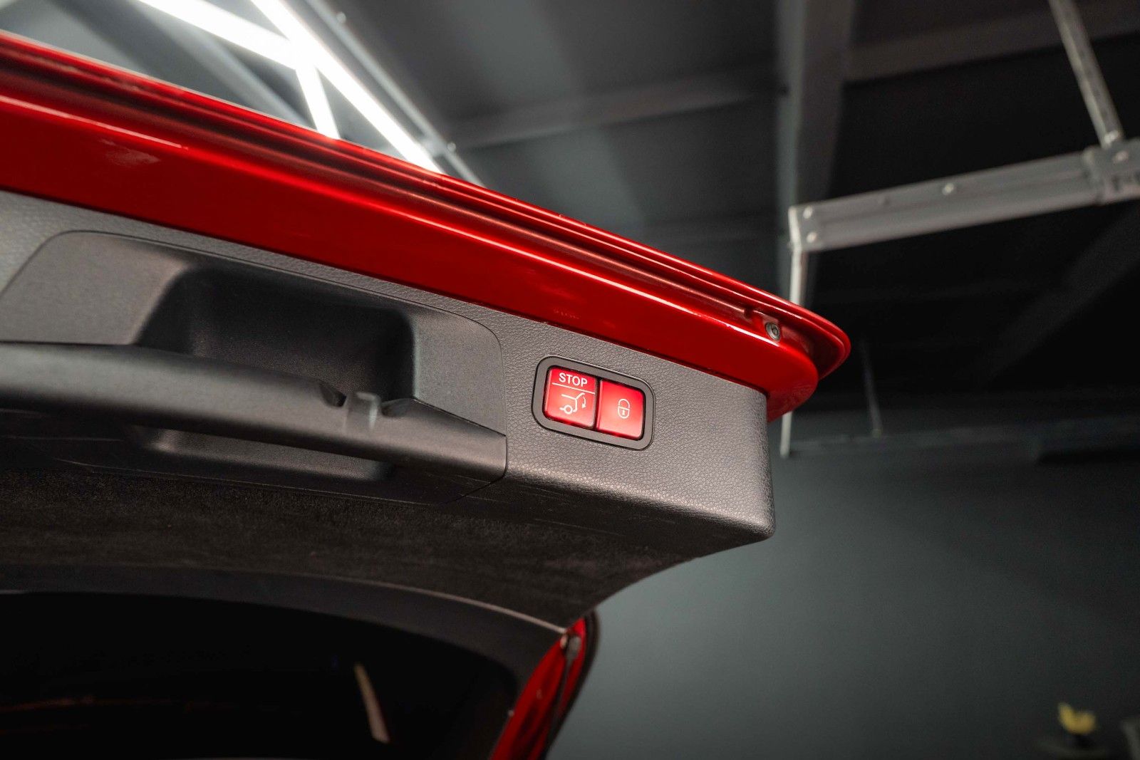 Fahrzeugabbildung Mercedes-Benz E 43 AMG 4Matic Night-Paket *Airmatic*ACC*Pano*