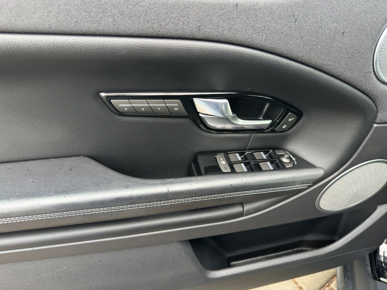 Fahrzeugabbildung Land Rover Range Rover Evoque Cabrio SE LED*Shz*Navi*Leder*