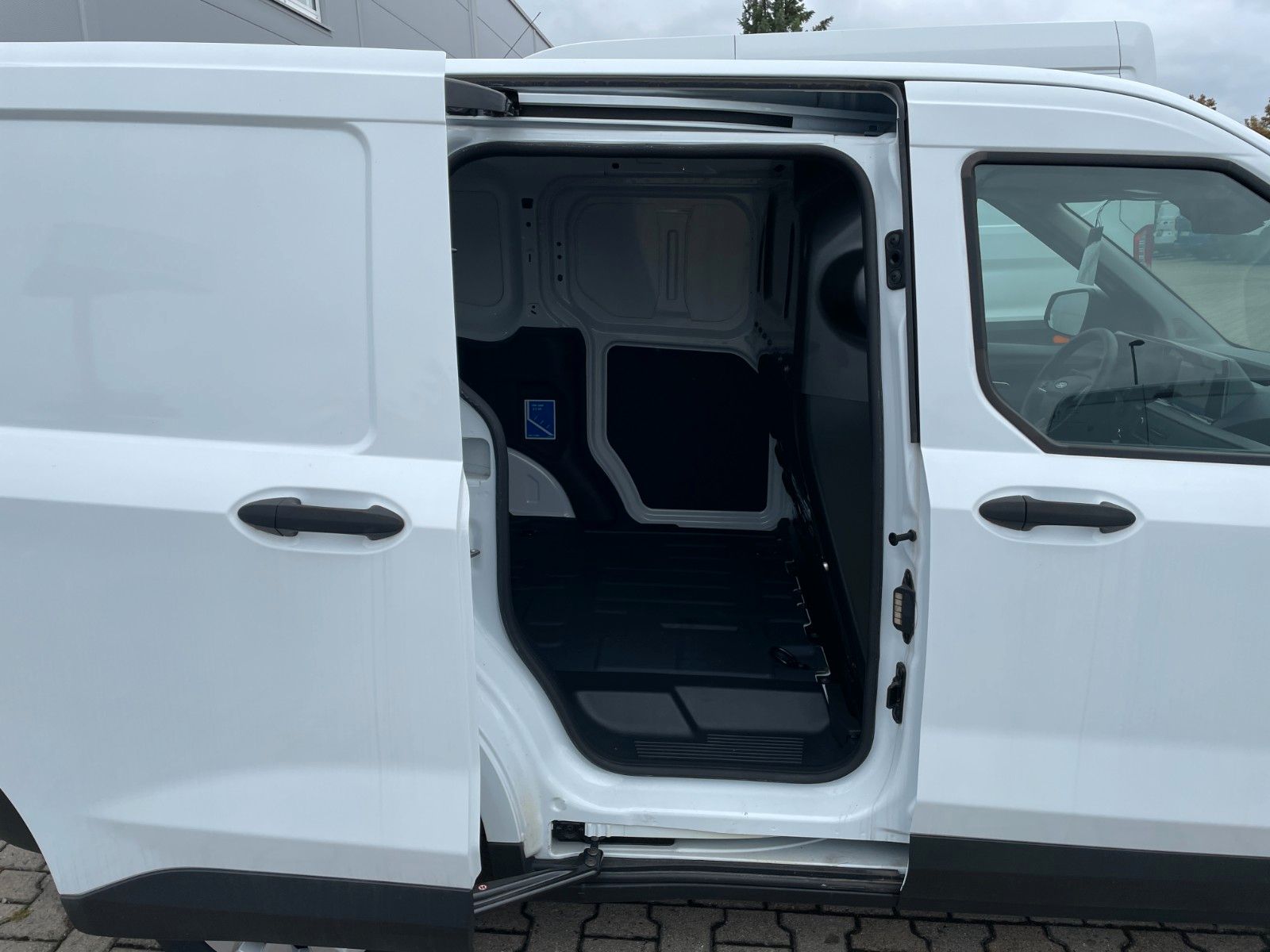 Fahrzeugabbildung Ford Transit Courier Trend Tageszulassung