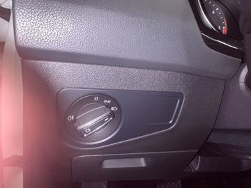 Volkswagen Tiguan - 12