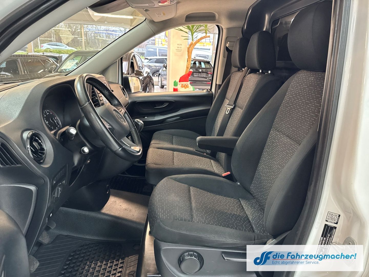 Fahrzeugabbildung Mercedes-Benz Vito Kasten 116 CDI RWD extralang Navi DAB SHZ