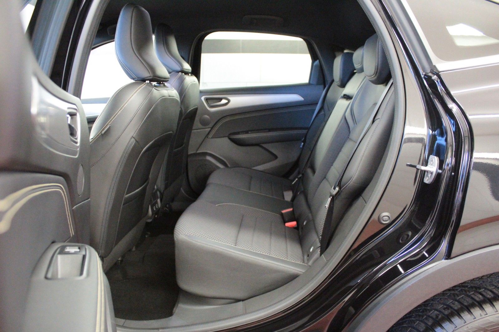 Fahrzeugabbildung Renault Arkana Mild Hybrid 140 EDC Techno*Winterpaket*