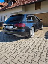 Audi A4 2.0 TDI (DPF) S line Avant S line - Audi A4 aus 2009: Line